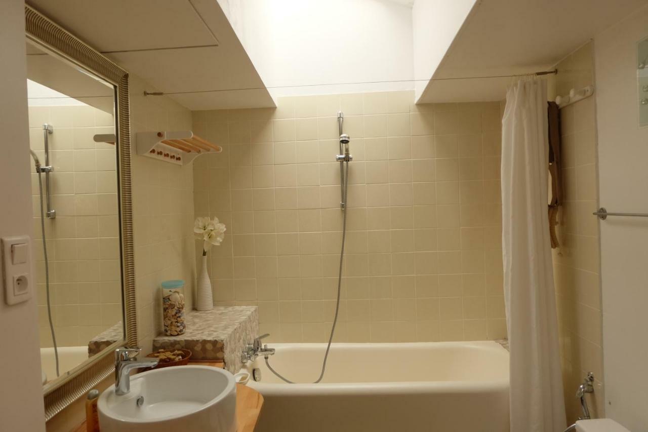 ناربون B&B Le Patio En Ville - Chambres D'Hotes المظهر الخارجي الصورة